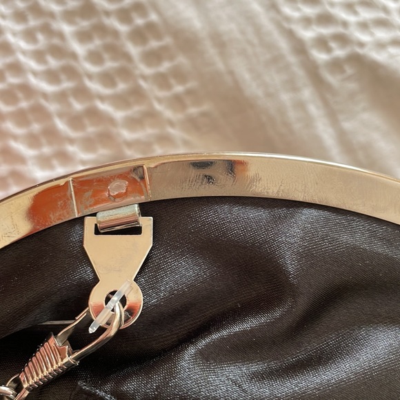 Black flower evening clutch handbag - Picture 11 of 12